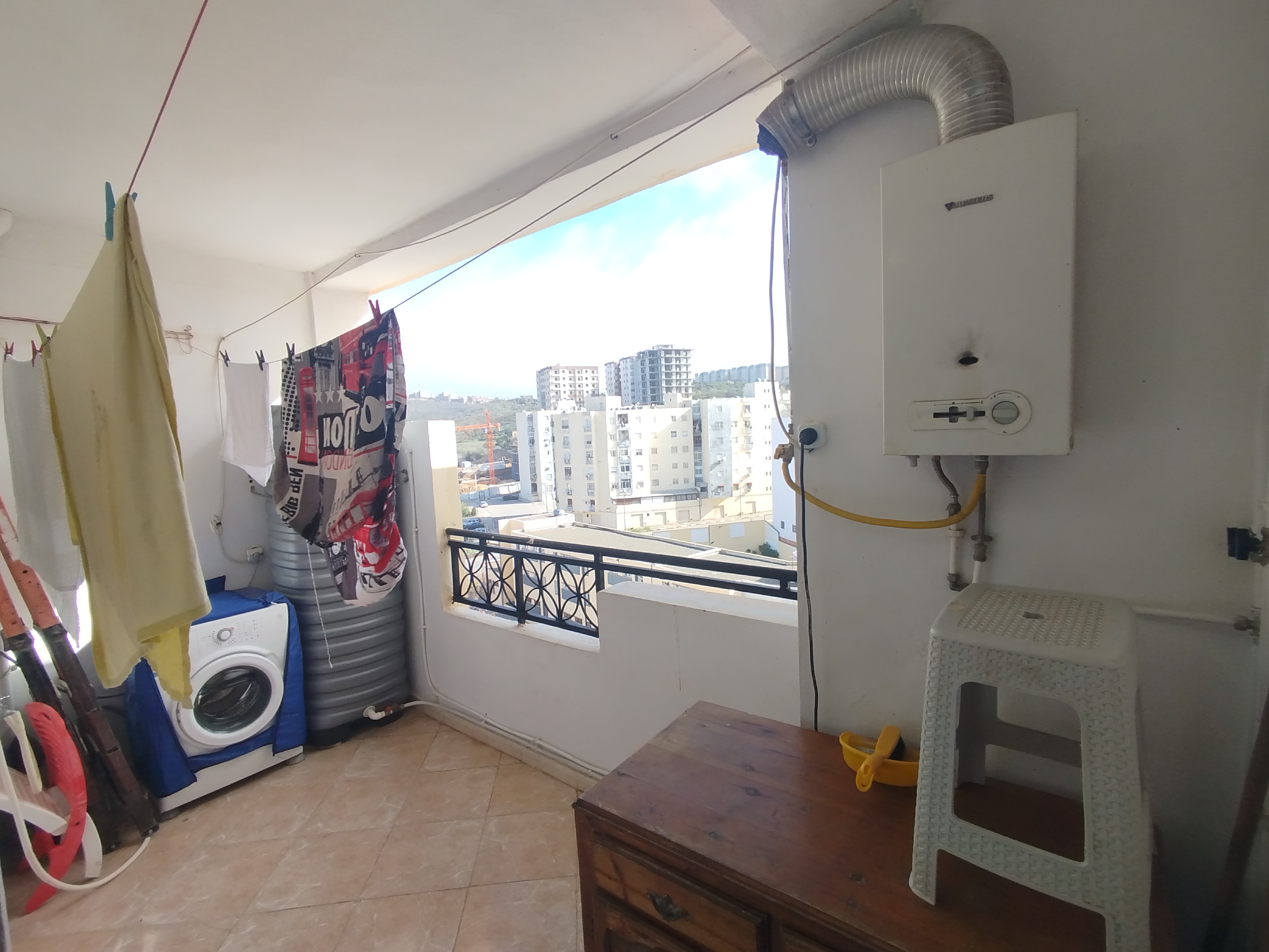 F3 Mostaland à quelque pas