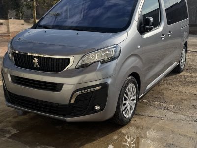 Peugeot Traveller 9 places 2024 avec ou sans chauffeur